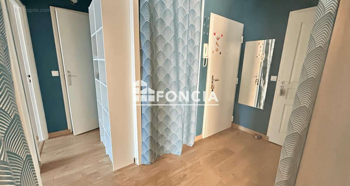 Appartement à FRESNES