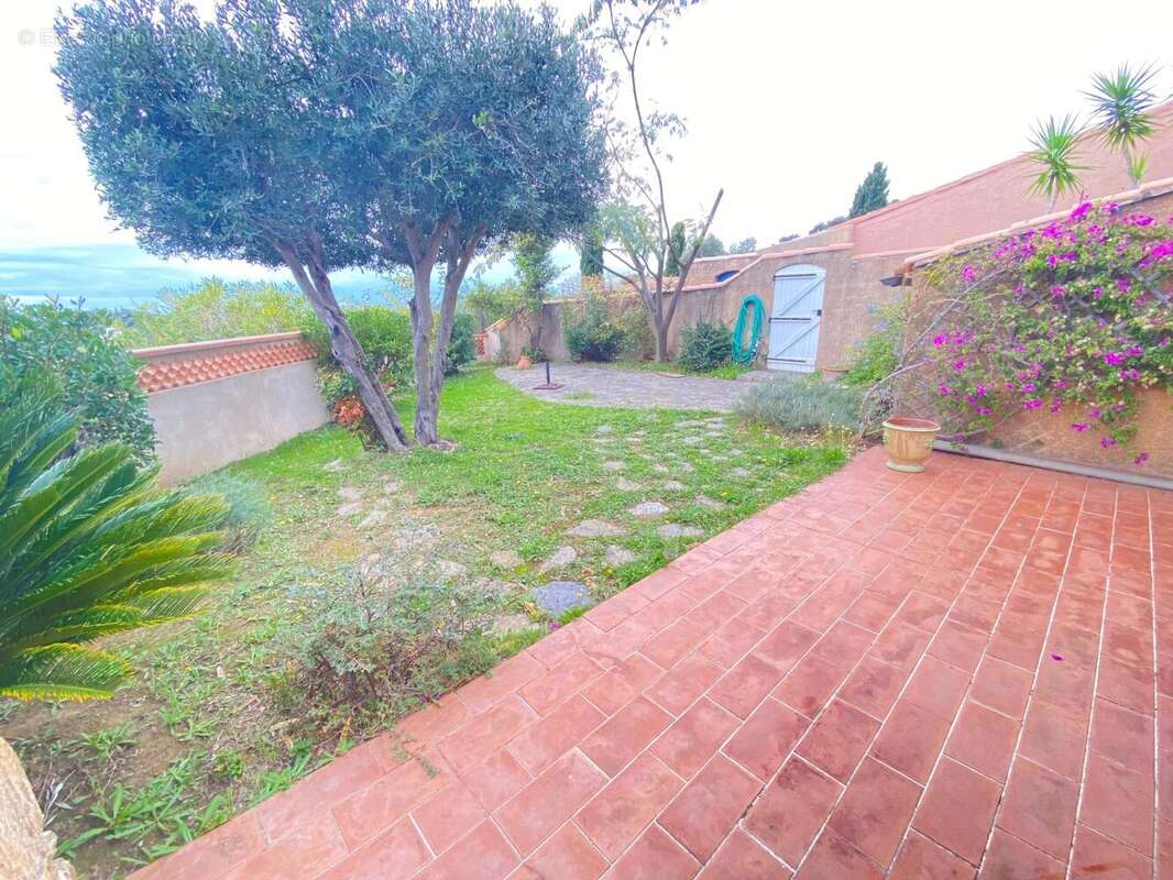 Maison à LA LONDE-LES-MAURES