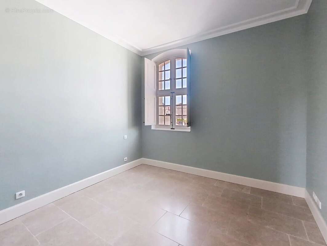 Appartement à UZES