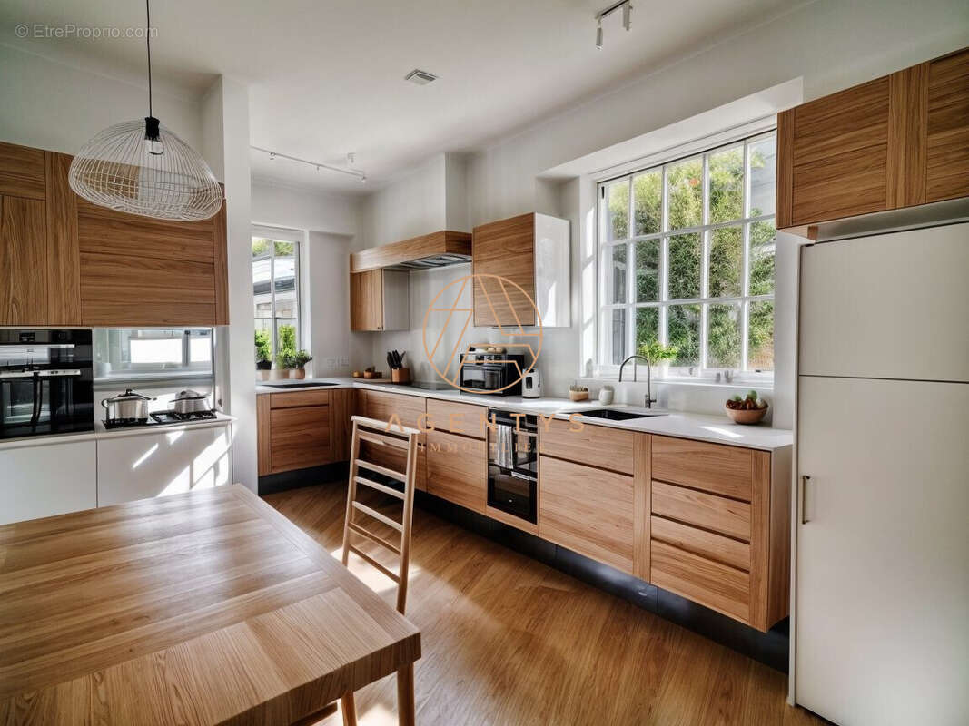 Maison à SAINT-MAUR-DES-FOSSES