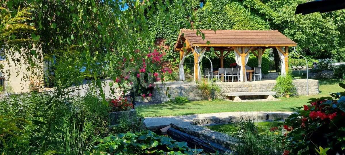 Maison à LONS-LE-SAUNIER