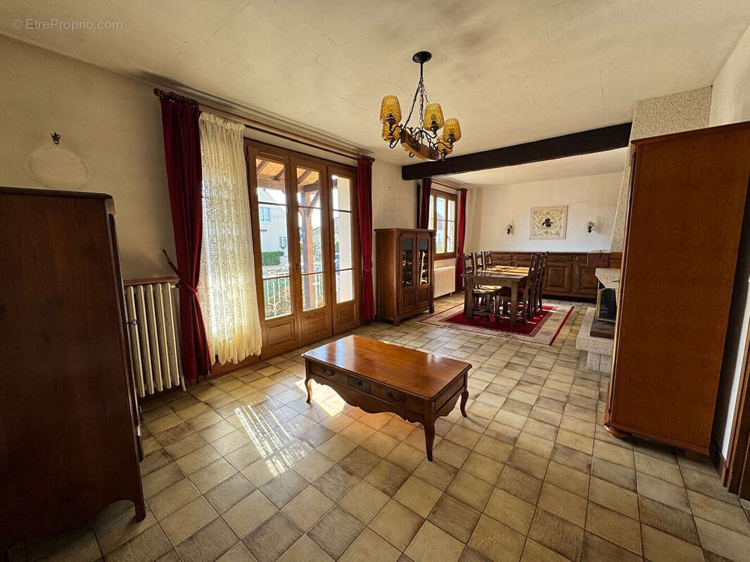 Maison à CREPY-EN-VALOIS