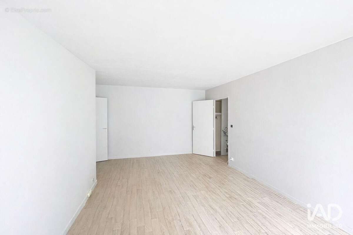 Photo 3 - Appartement à PARIS-18E