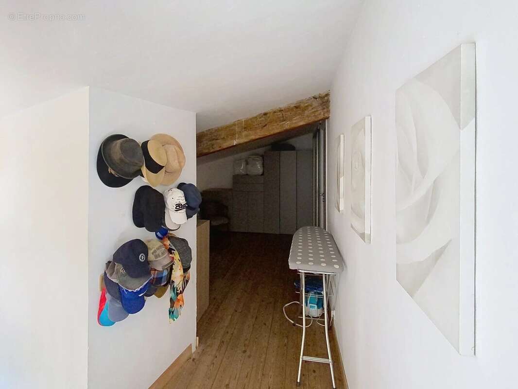 Appartement à GATTIERES