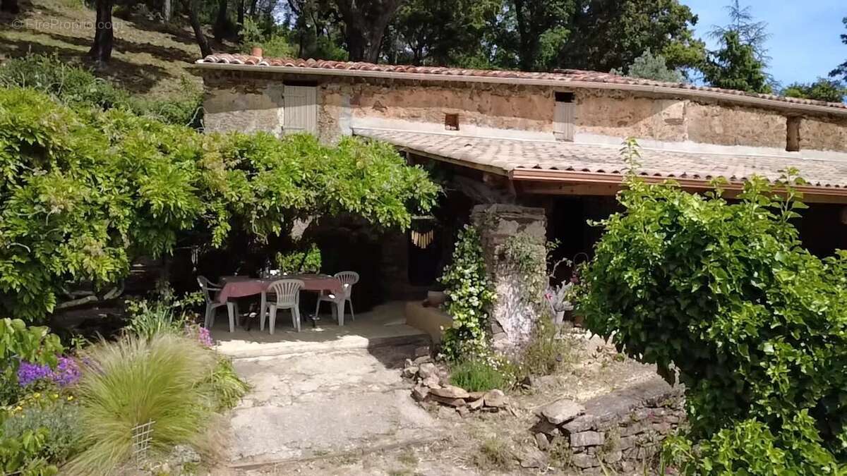 Maison à LA GARDE-FREINET