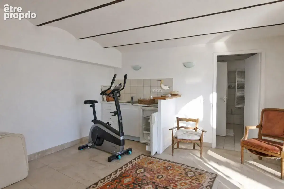 Vence, à 2 minutes à pied du centre, somptueuse villa de 321 m² - photo 19