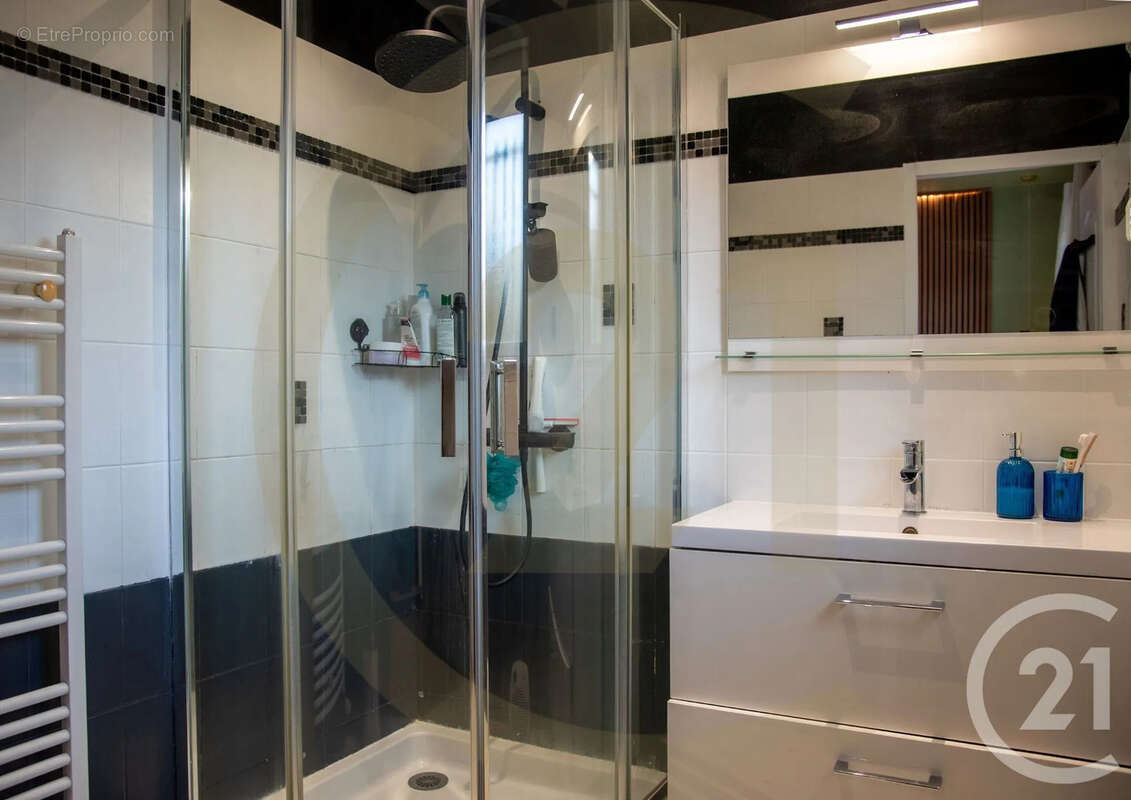 Maison à BOURGOIN-JALLIEU