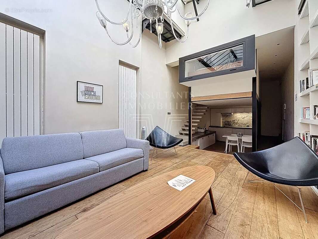 Appartement à PARIS-11E