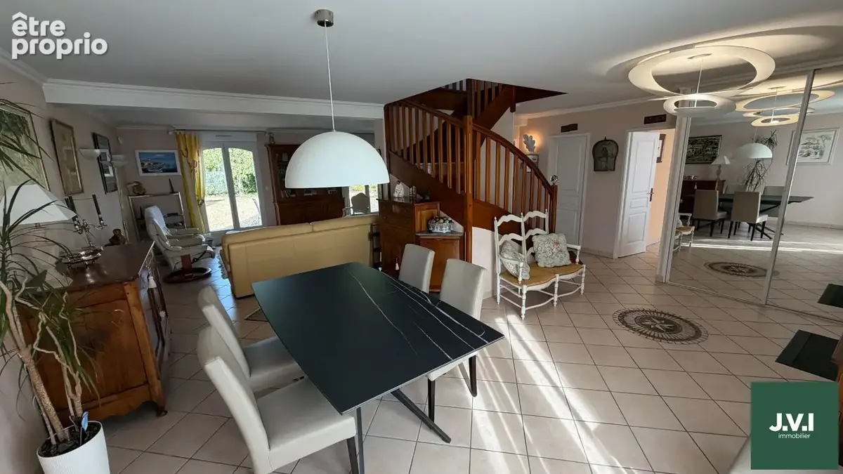 A VENDRE Maison Deuil La Barre 7 pièce(s) 164 m2 - photo 4