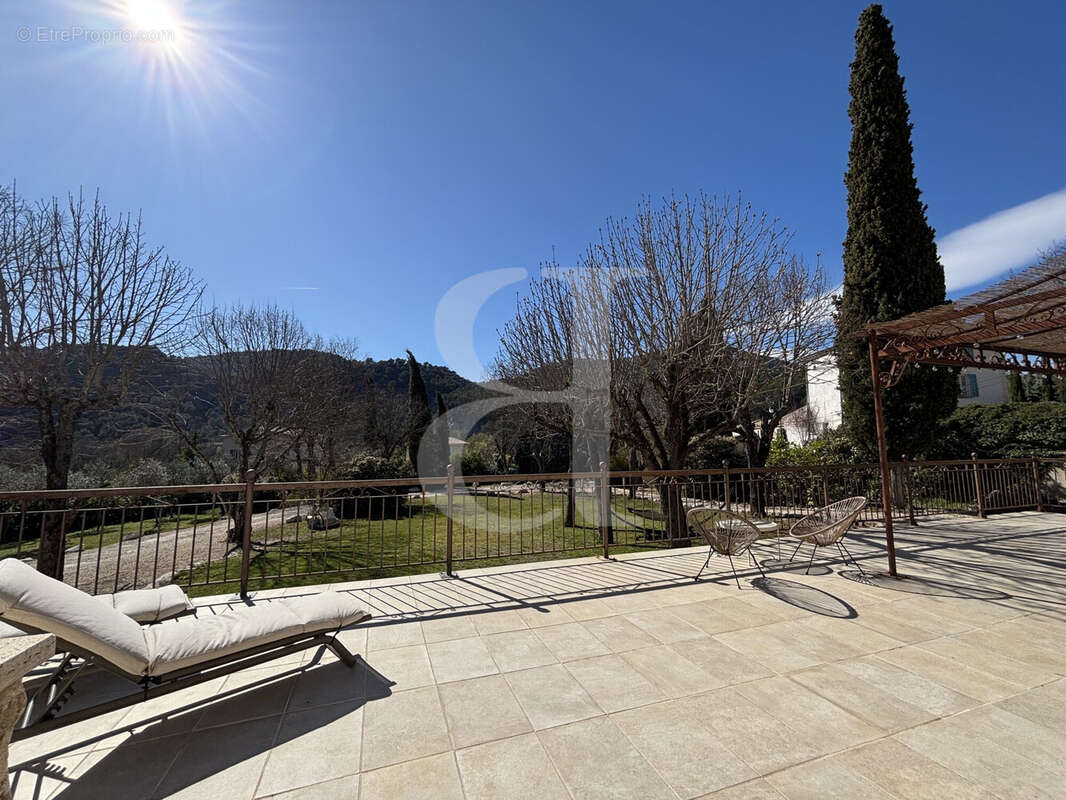 Maison à VAISON-LA-ROMAINE
