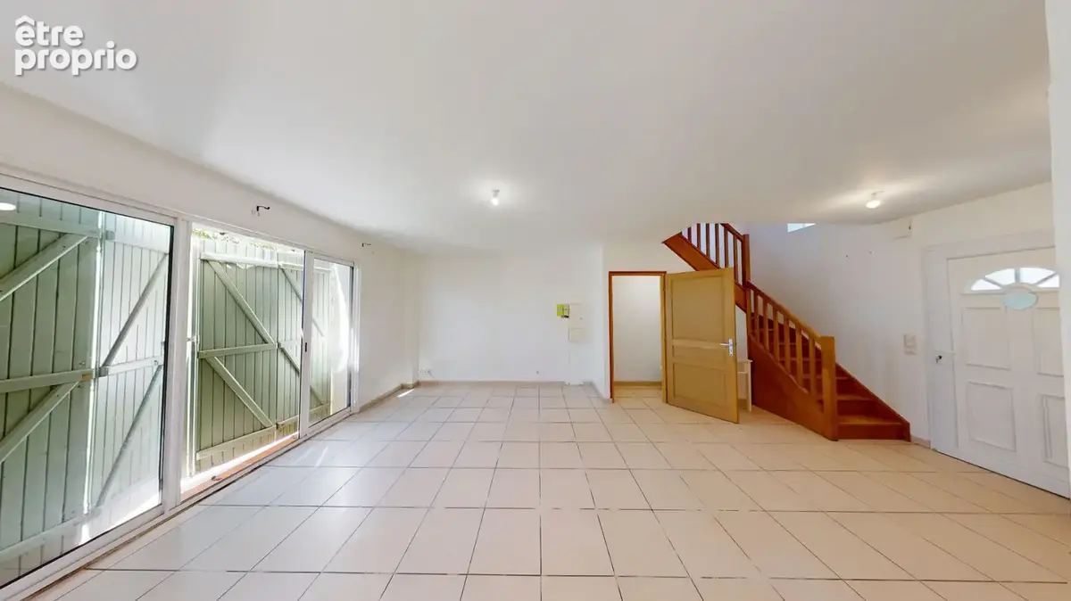 T3 duplex « esprit maison » avec terrasse et parking privé - photo 5