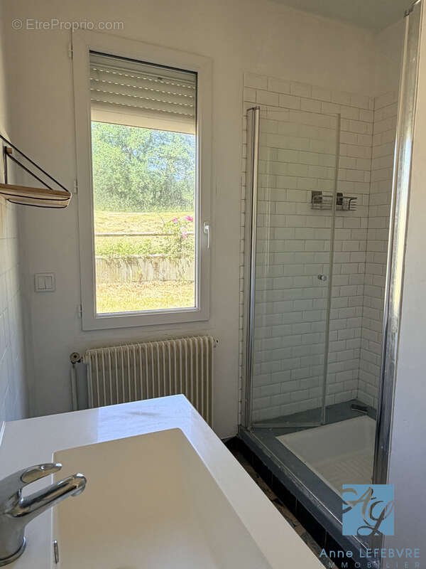 Maison de 5 pièces avec jardin et sous-sol - photo 7