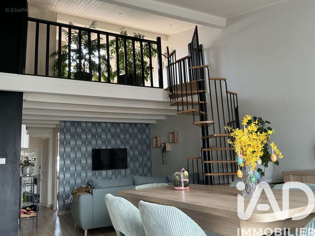 Photo 2 - Appartement à AUDUN-LE-ROMAN