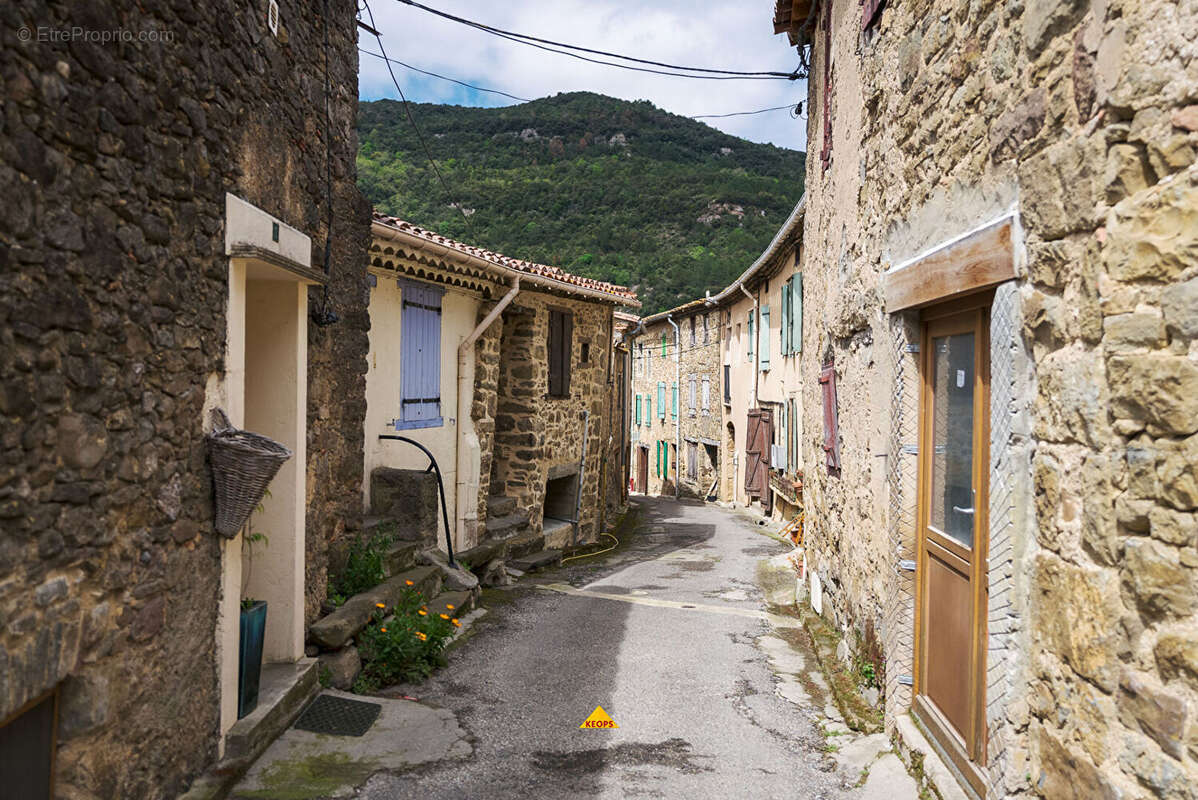 Terrain à CARCASSONNE