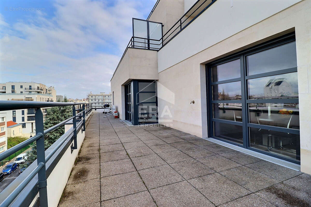 Appartement Colombes 5 pièce(s) 97 m2 - terrasse de 67 m² - photo 13