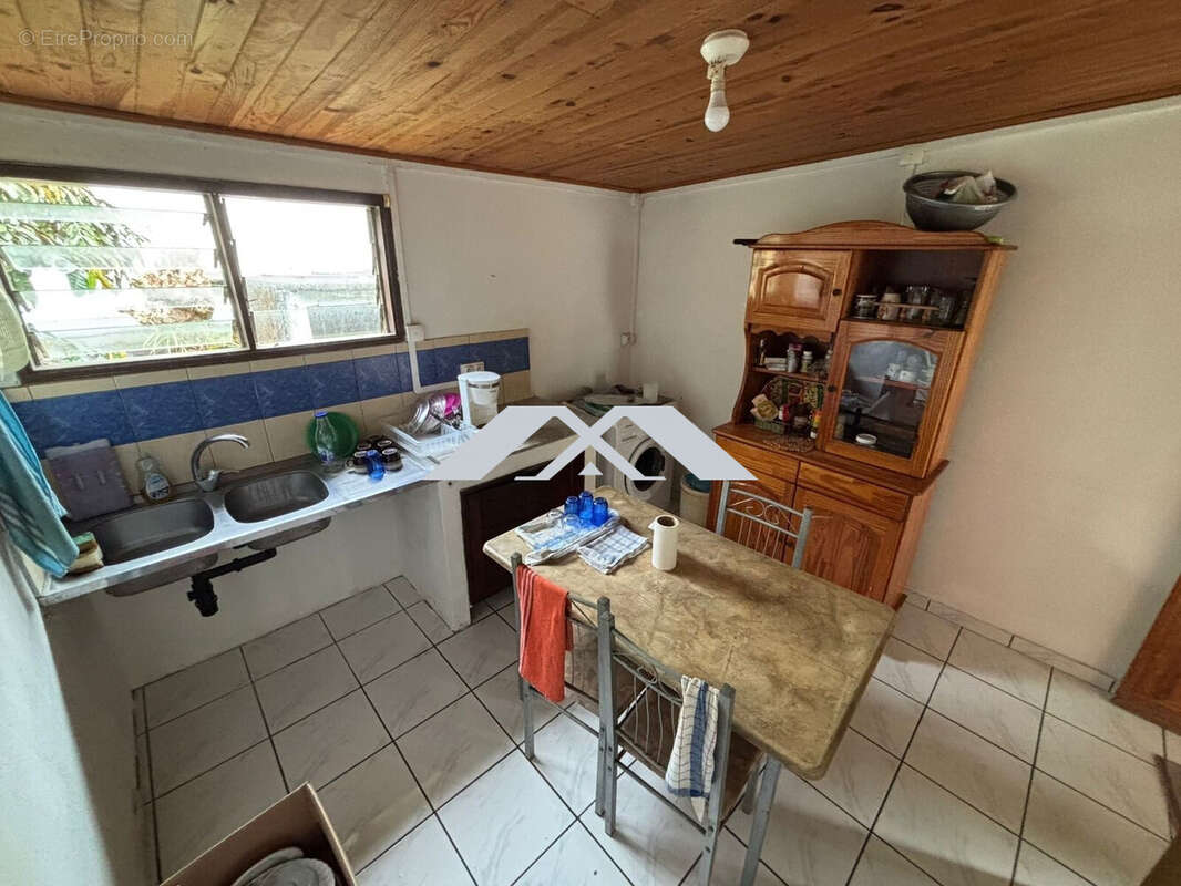 Maison 40 m² à Saint-Joseph  - photo 2