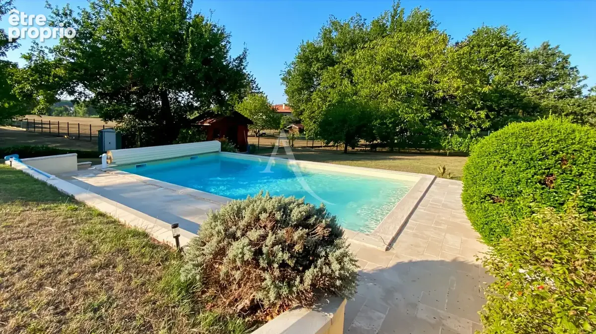 Belle maison de plain pied avec piscine - photo 4