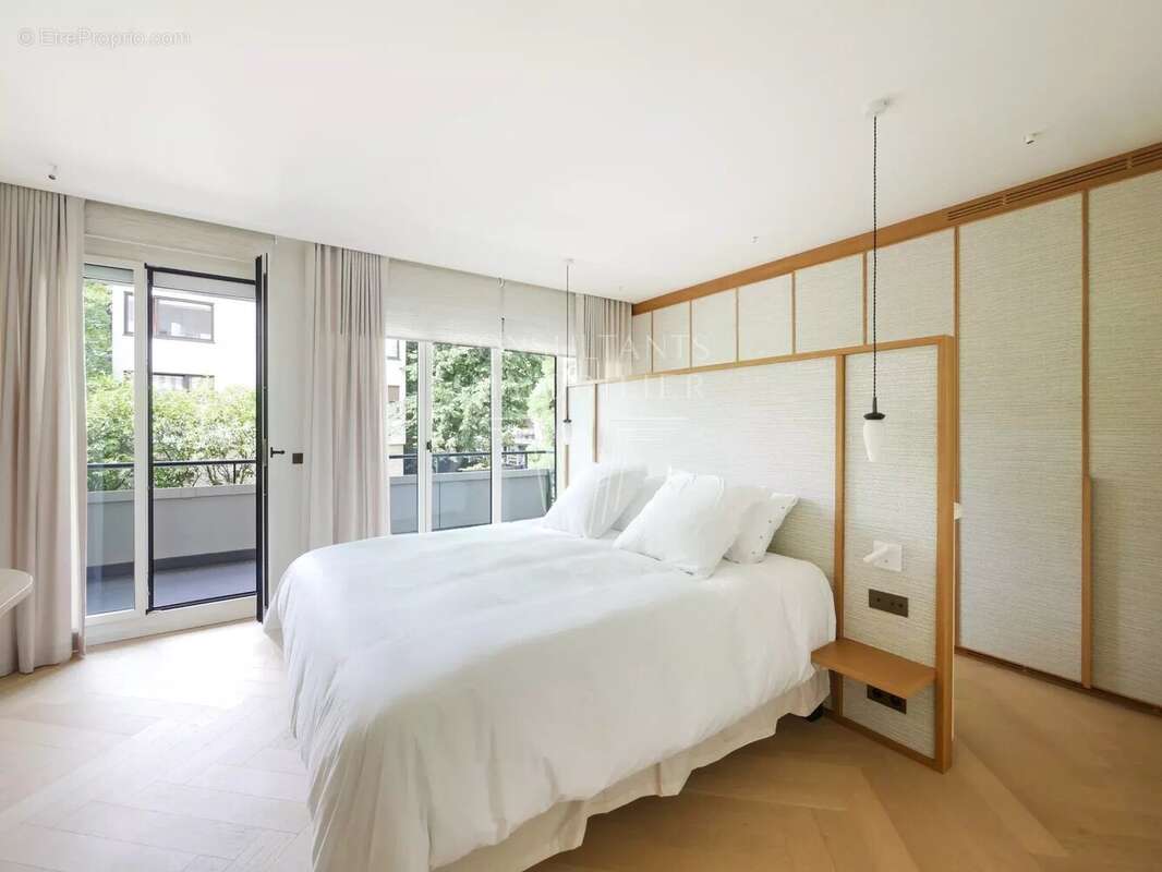 Appartement à NEUILLY-SUR-SEINE