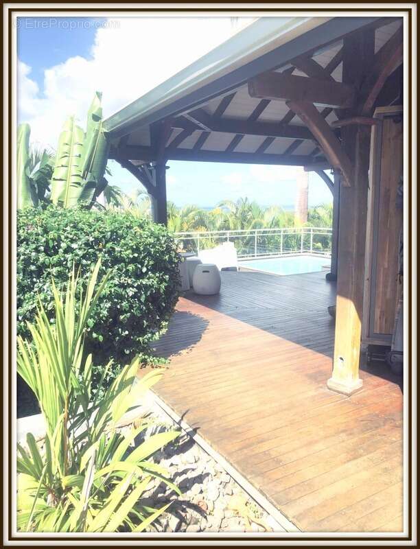 Maison à BAIE-MAHAULT