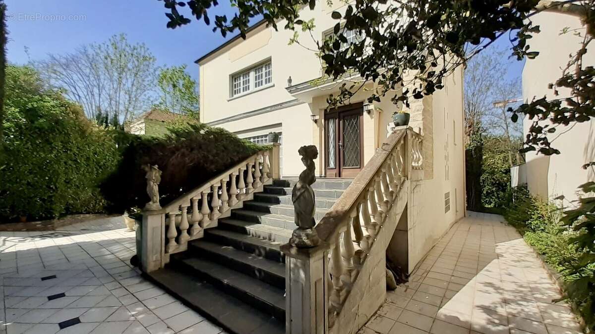 Maison à LE RAINCY