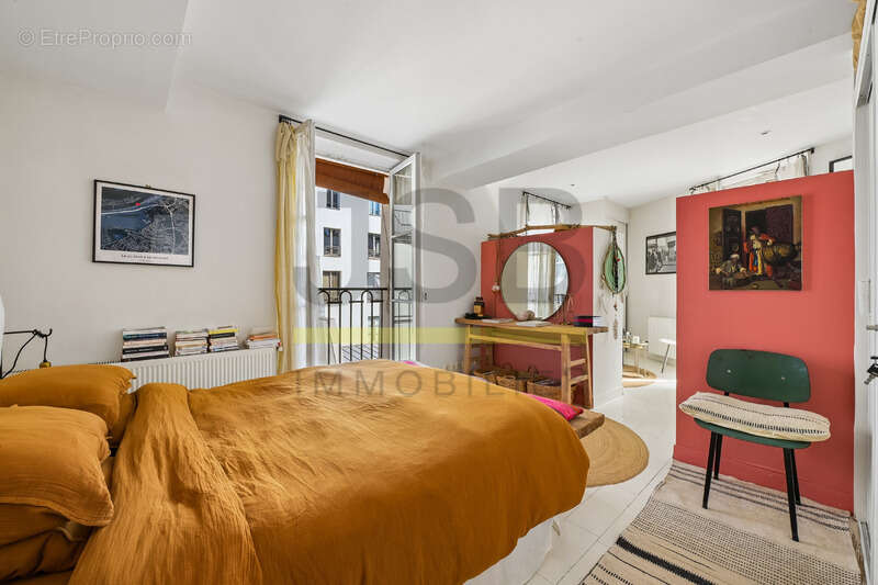 Appartement à PARIS-2E