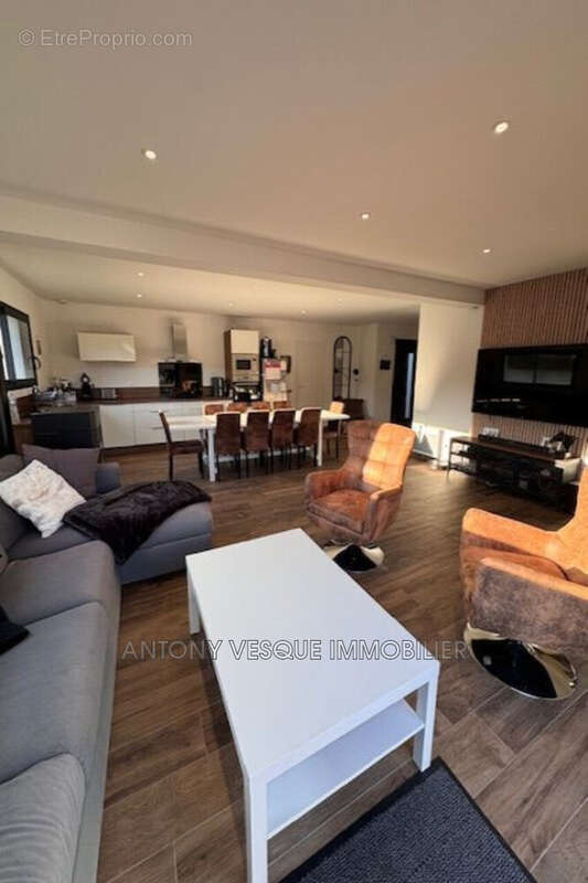 Maison à GOUVILLE-SUR-MER