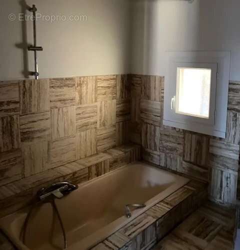 Appartement à PARCAY-MESLAY