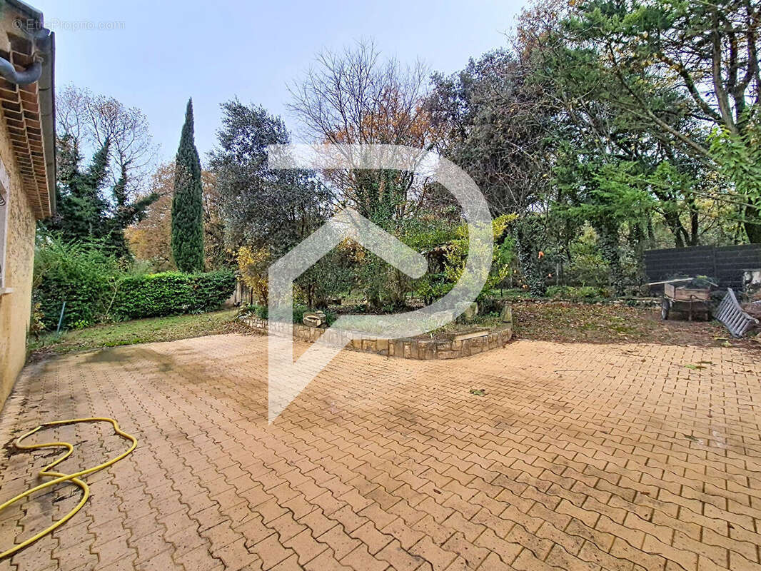 Maison à MONTELIMAR