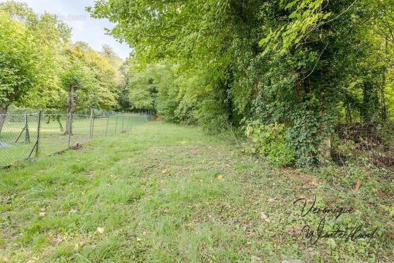 Maison à AUFFREVILLE-BRASSEUIL