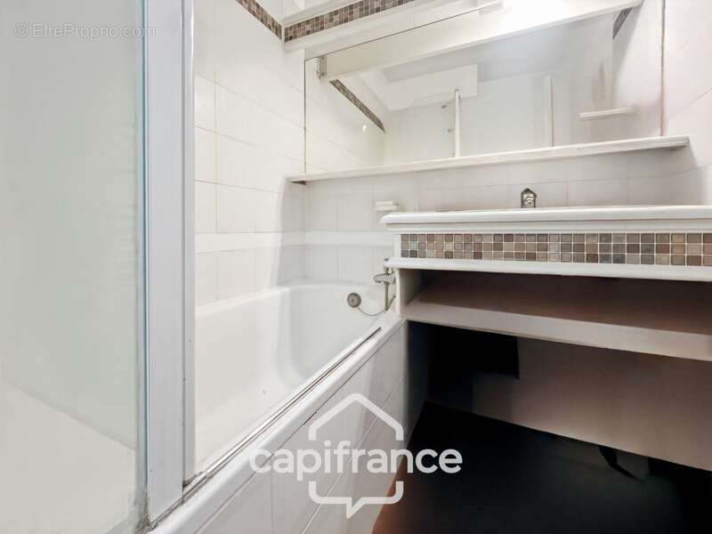 DOMAINE DE PONT ROYAL Appartement meublé  DERNIER ETAGE vue dégagée 31m2 et 7 m2 de loggia, 1 chambre double & salle de bains - photo 11
