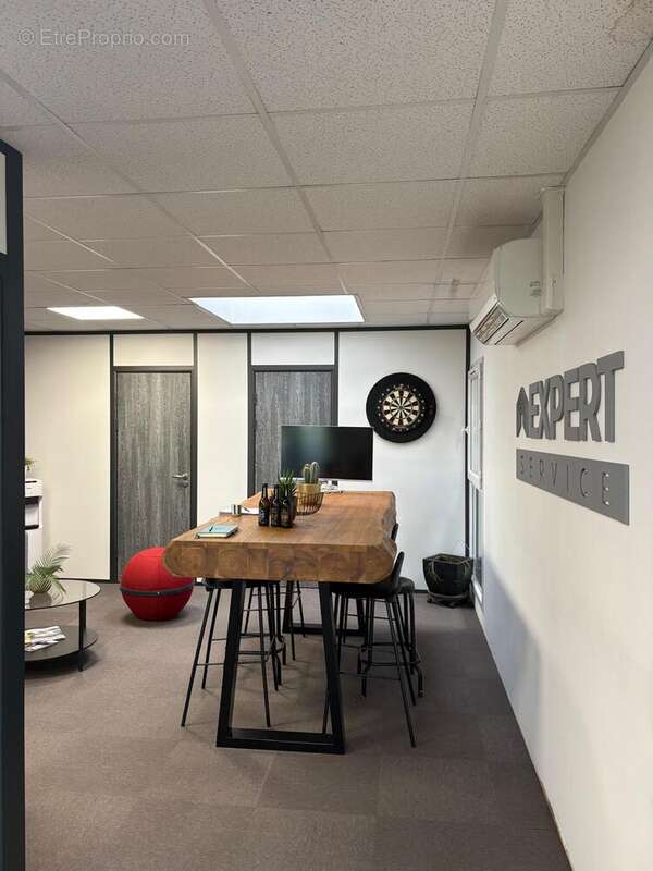233 m² à Vaux-Le-Penil  - photo 4