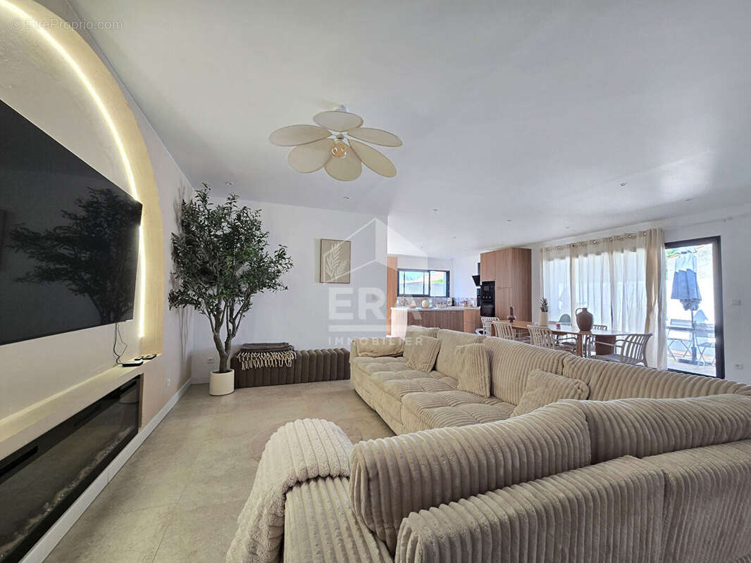 Maison à ANAIS