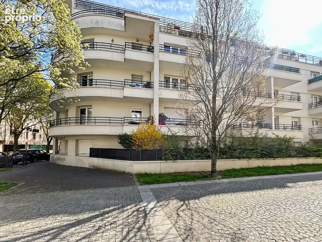 HYPER CENTRE - Secteur mail Appartement 2 pièces avec terrasse - photo 9