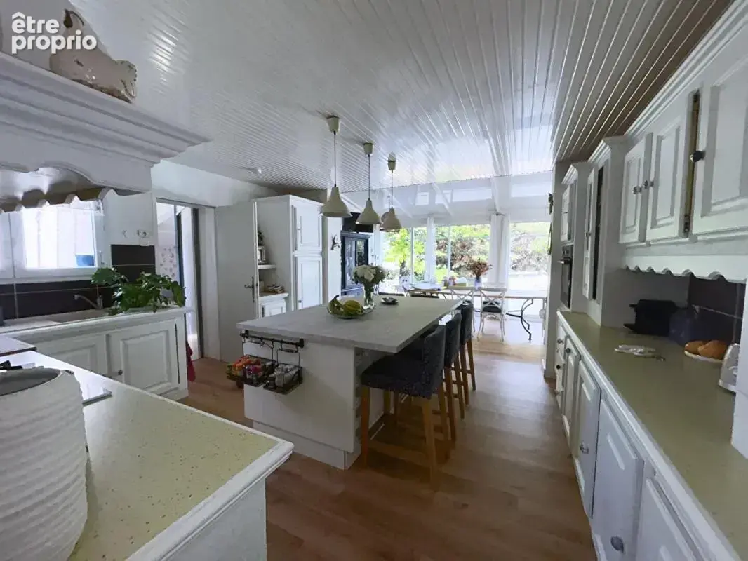 Maison familiale 7 pièces 225 m² à Carignan-De-Bordeaux - photo 5