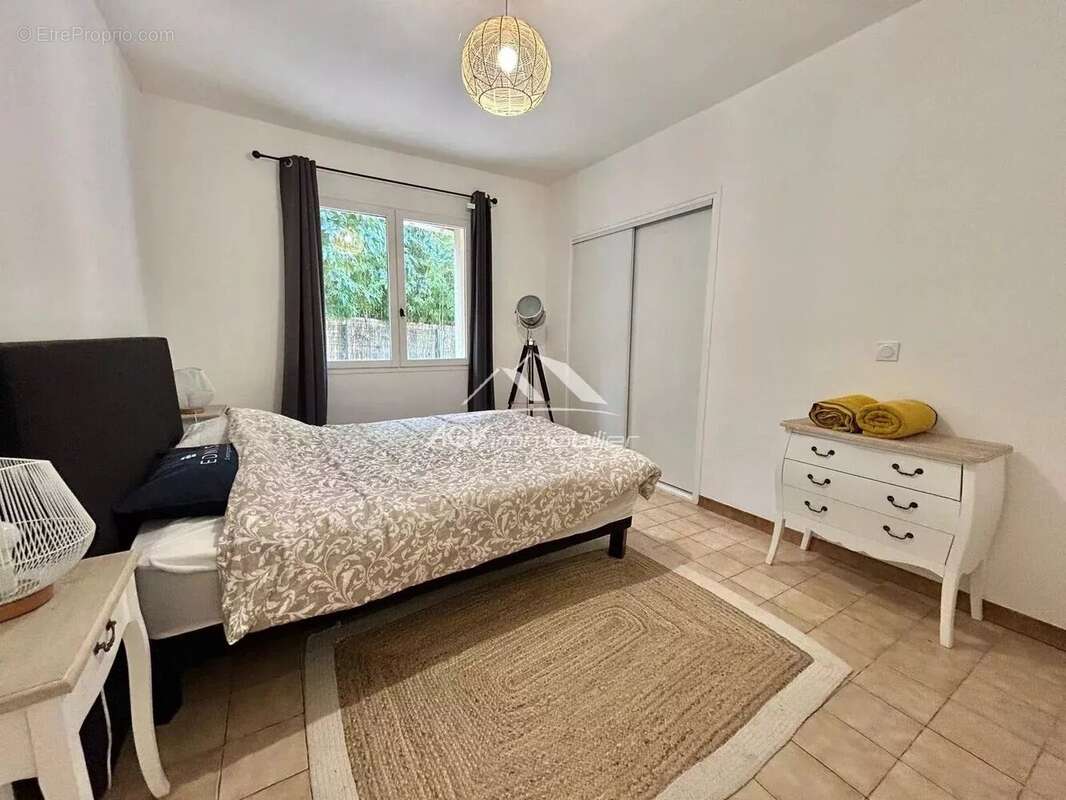 Maison à SAINT-JEAN-DU-PIN