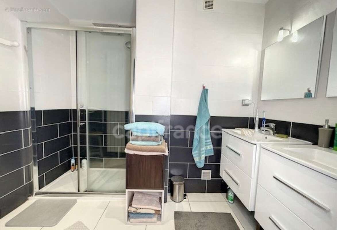 A vendre, En Maurienne, appartement T6, Balcon, Garage, Cave, Résidence sécurisée - photo 9