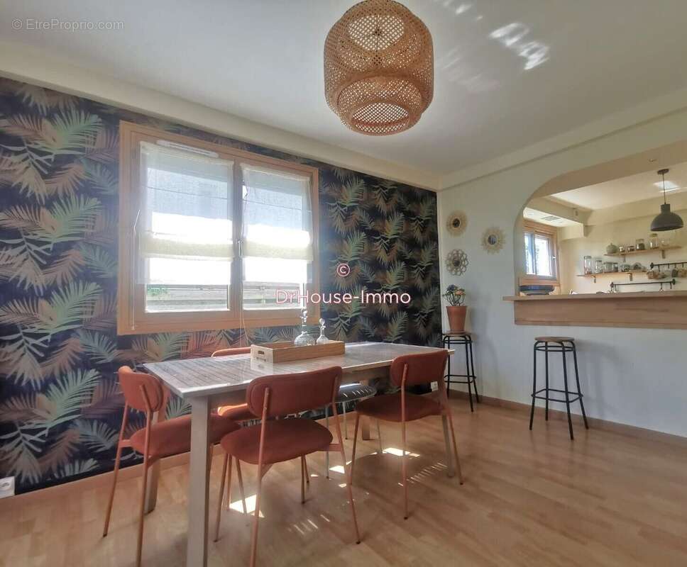 Maison 144 m² à Saint-Nazaire  - photo 4