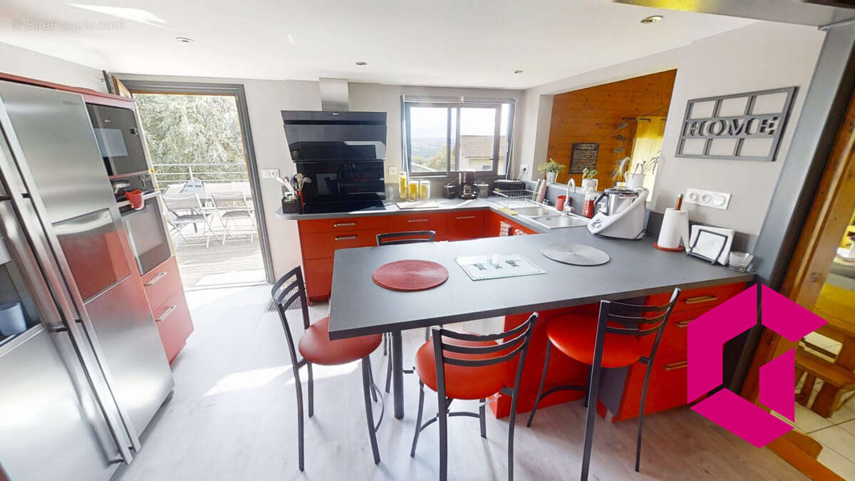 Maison à AUGEROLLES