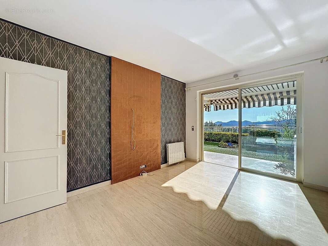 Appartement à LE CANNET