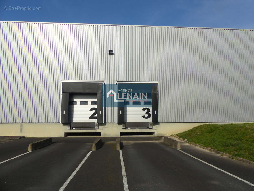Commerce à TILLIERES