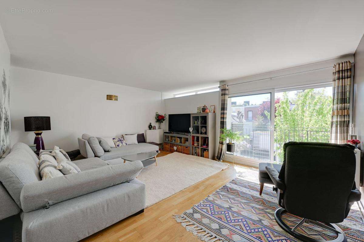 Maison T6 de 144 m2 à Nanterre 92000 - photo 7