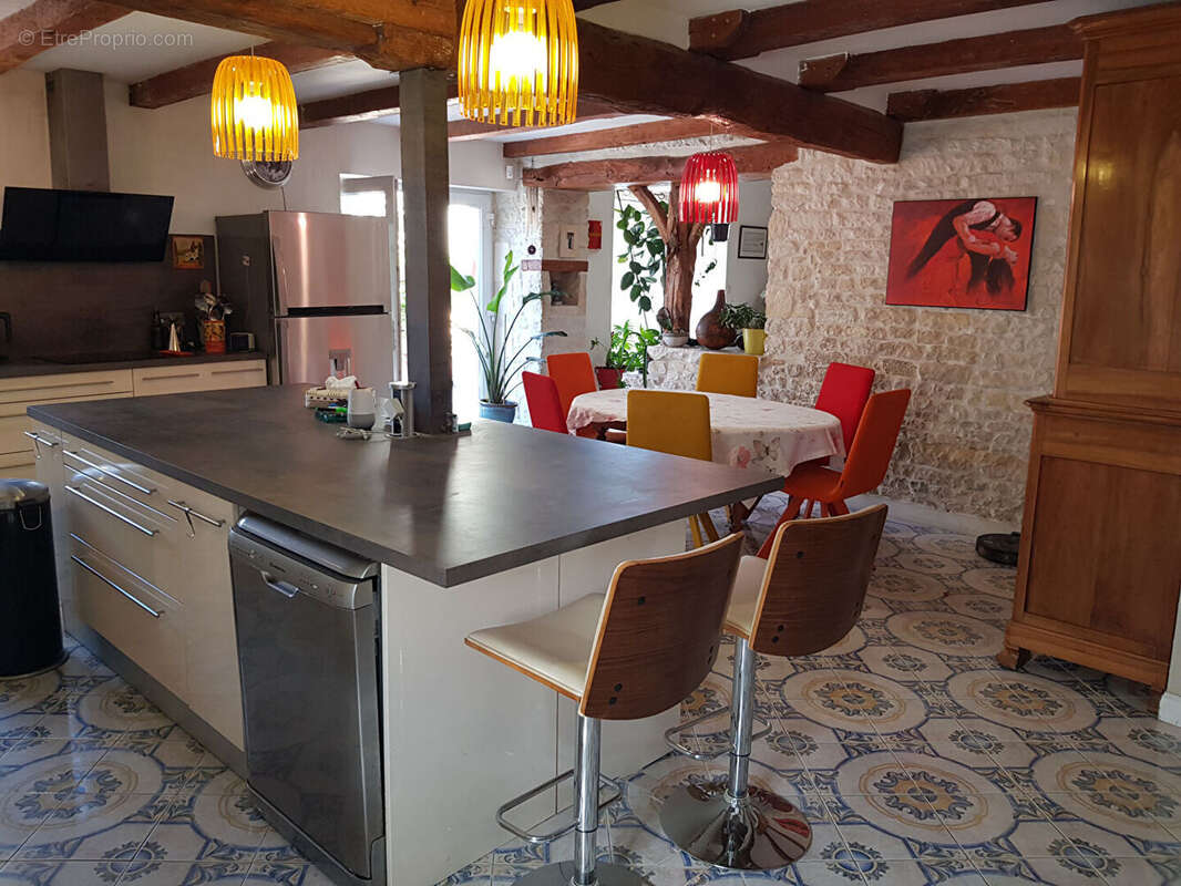 Maison à SAINT-MEDARD-D'AUNIS