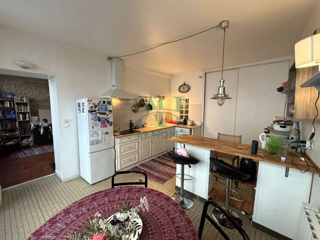 Appartement à PARIS-10E