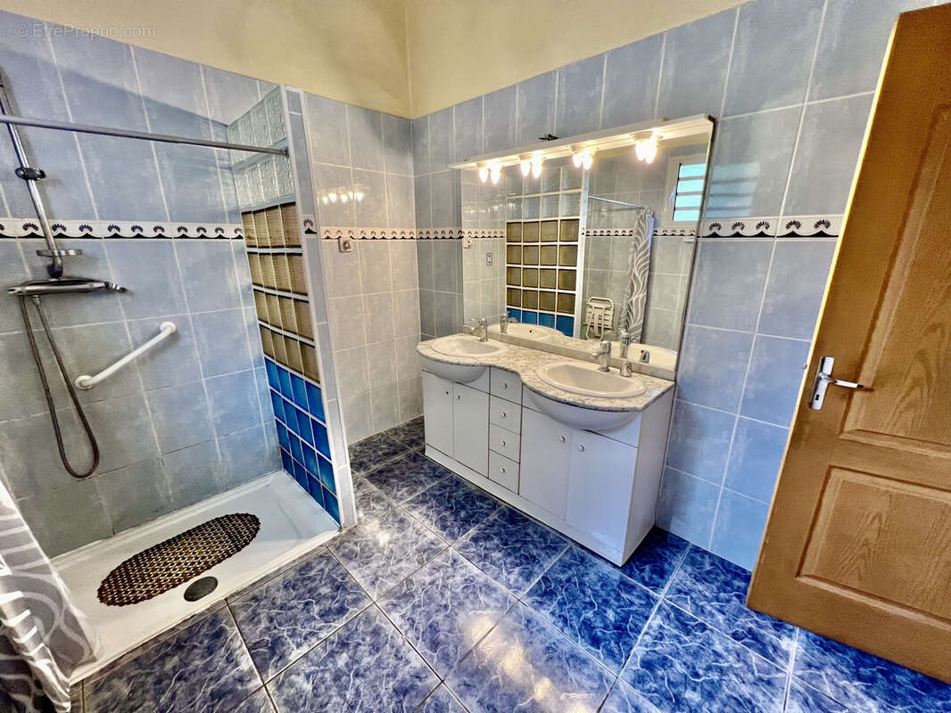 Maison à ENTRE-DEUX