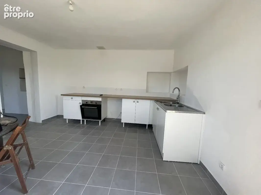 Belle rénovation pour cette maison implantée sur terrain de 5000m² - photo 6