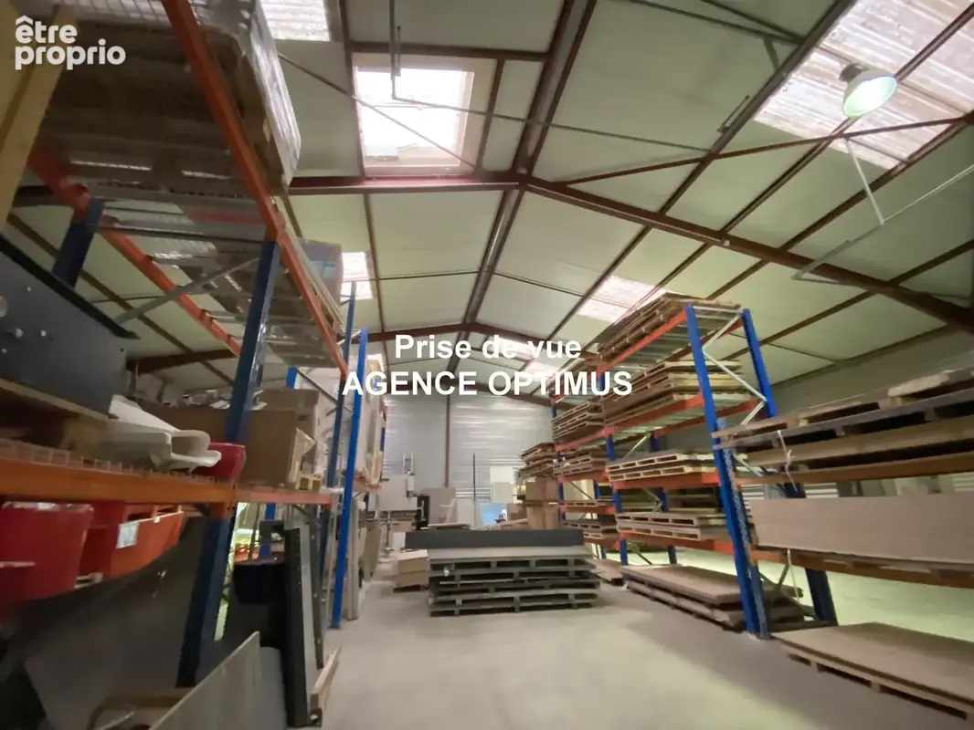 LOCAL PROFESSIONNEL + STOCKAGE - 1170 m2 bâtis sur 5886m2 de terrain - photo 19