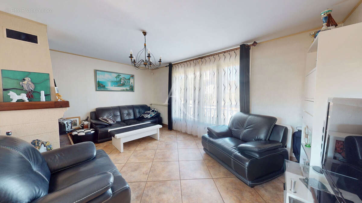 Maison à MORANGIS