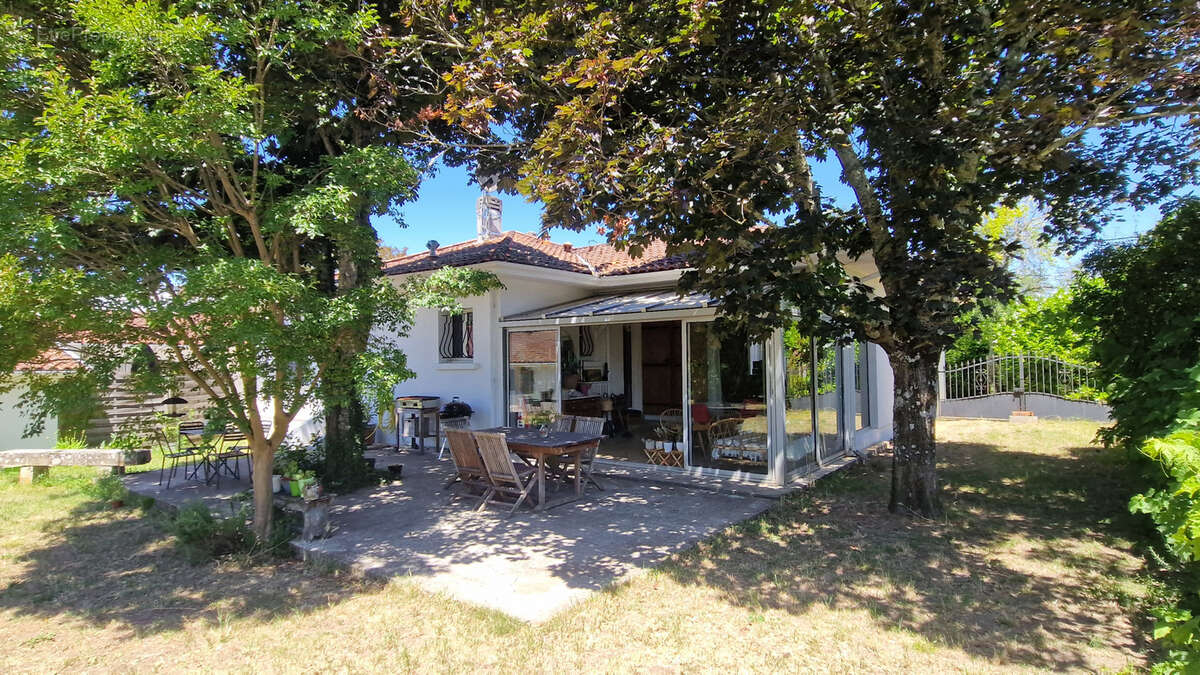 Maison à SAINT-MACAIRE
