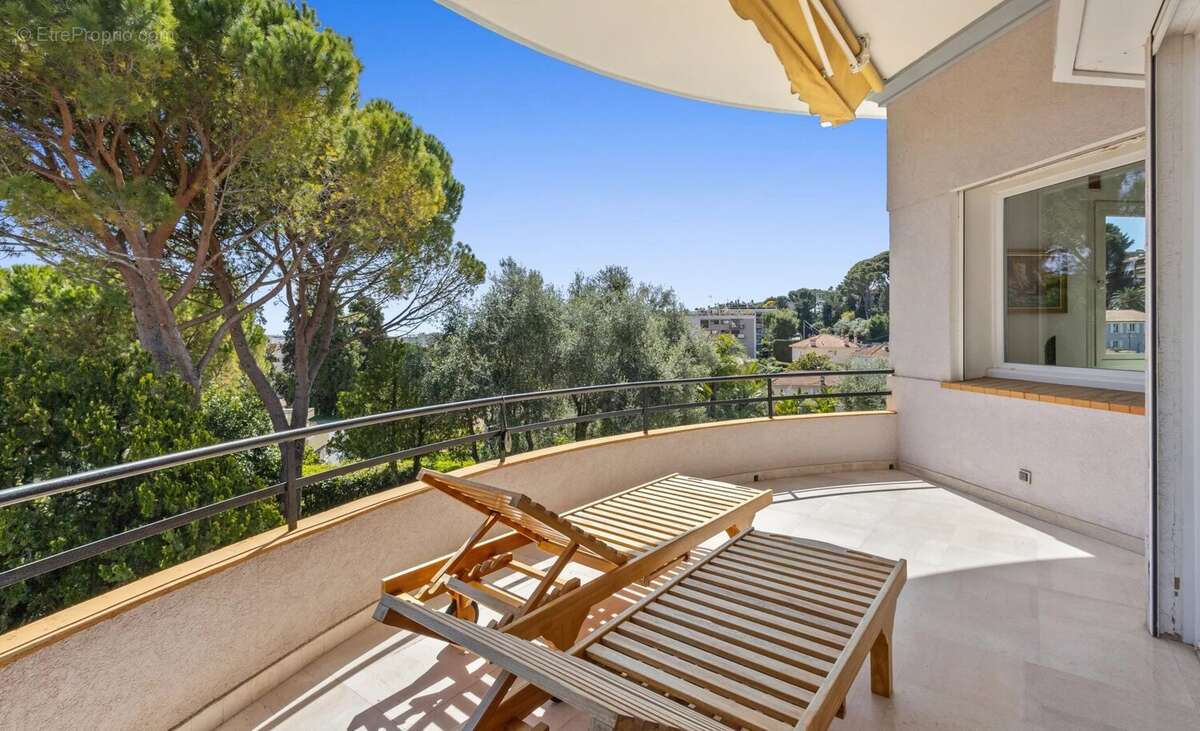 Appartement à LE CANNET