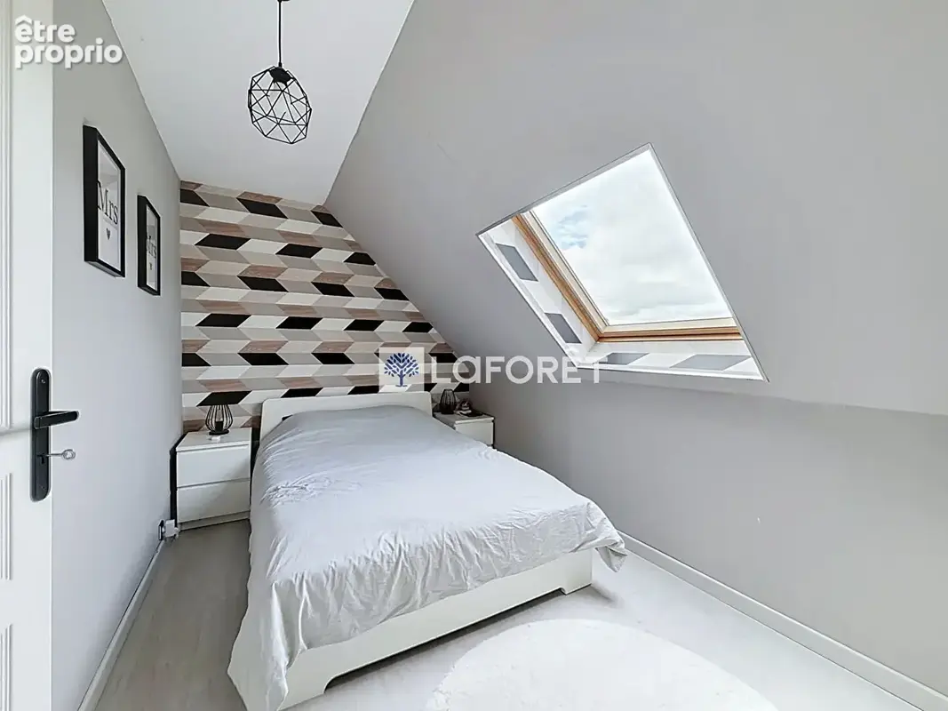 Maison familiale 5 pièces  110 m² - 4 chambres -terrain de 1 650 m² . - photo 6